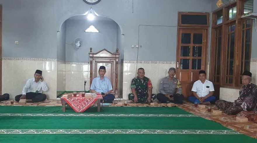 Pertemuan Kaum Rois Gilangharjo dan Pemeriksaan Kesehatan