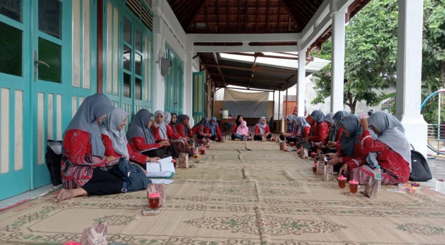 Pertemuan Rutin PKK Padukuhan Kauman