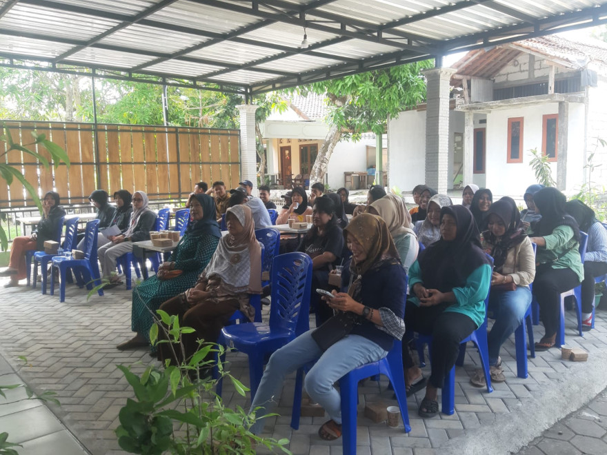 Sosialisasi Pengelolaan Sampah Padukuhan Tegallurung